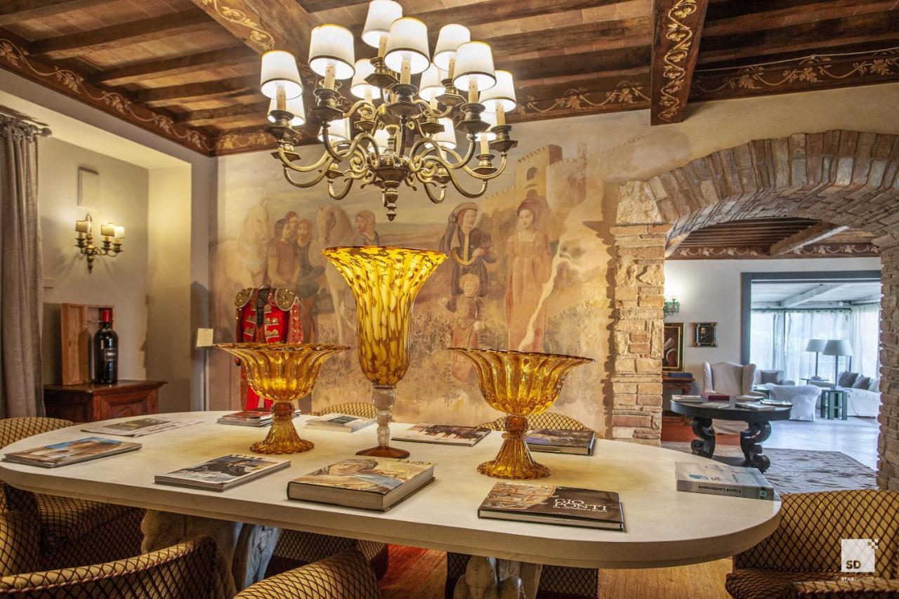 Relais Todini - Residenza D'Epoca - Luxury Historic House Buitenkant foto