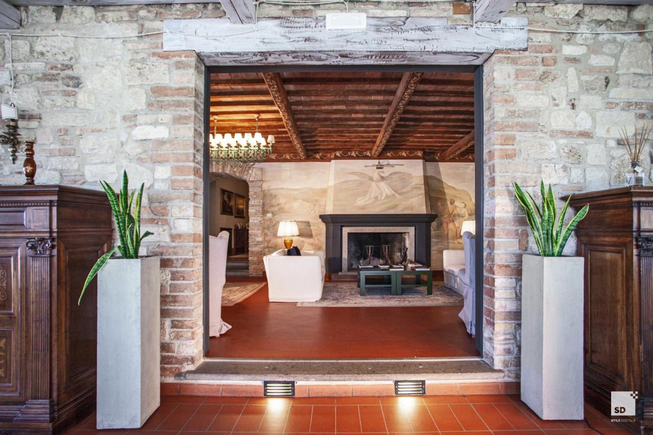 Relais Todini - Residenza D'Epoca - Luxury Historic House Buitenkant foto