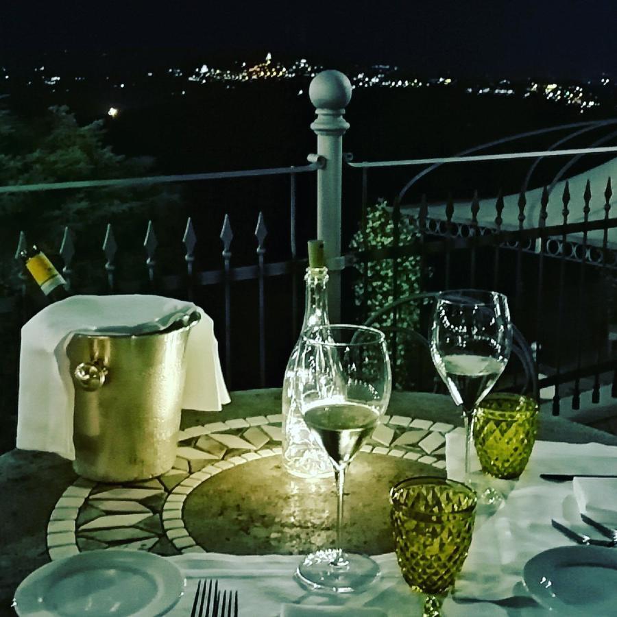 Relais Todini - Residenza D'Epoca - Luxury Historic House Buitenkant foto