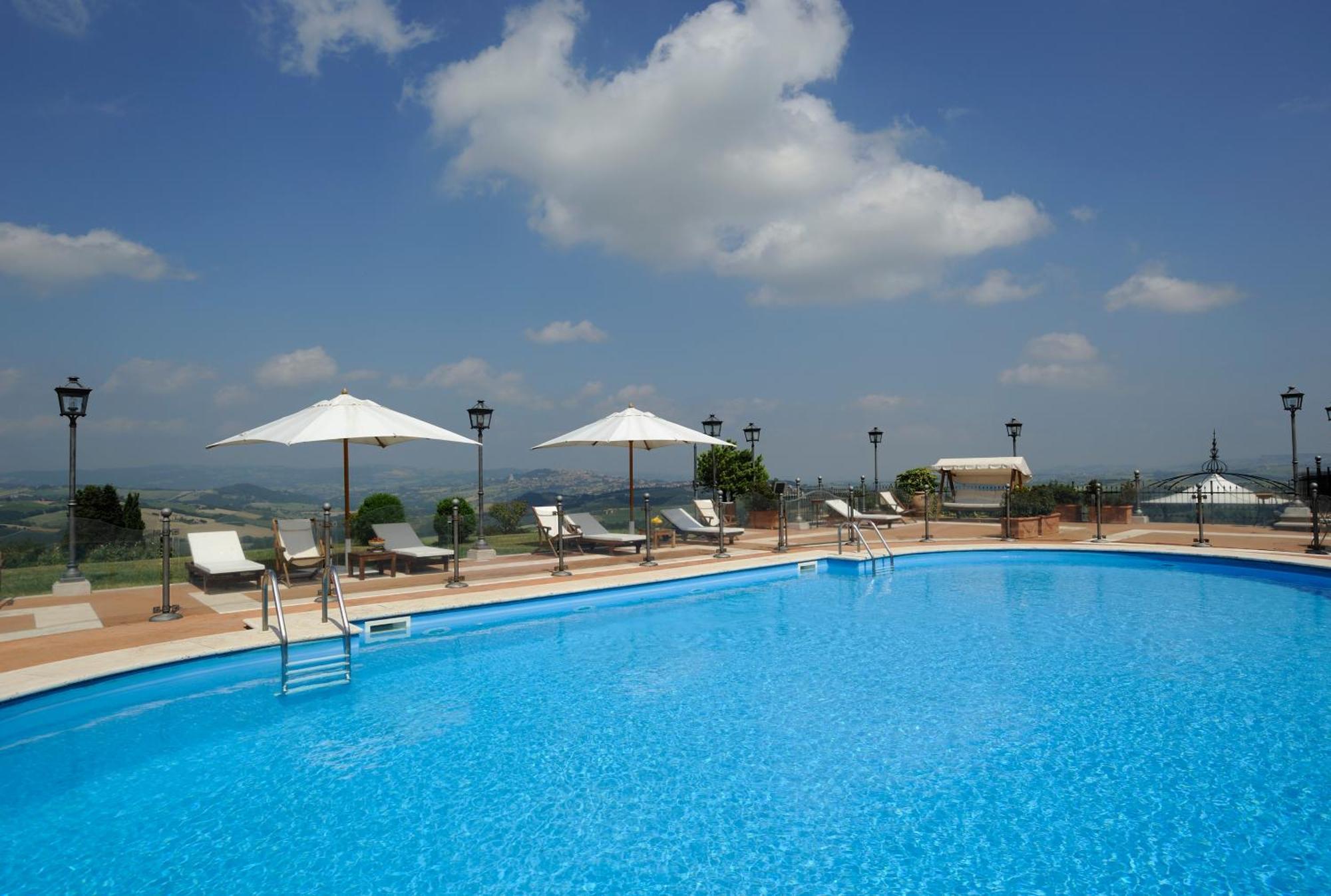 Relais Todini - Residenza D'Epoca - Luxury Historic House Buitenkant foto