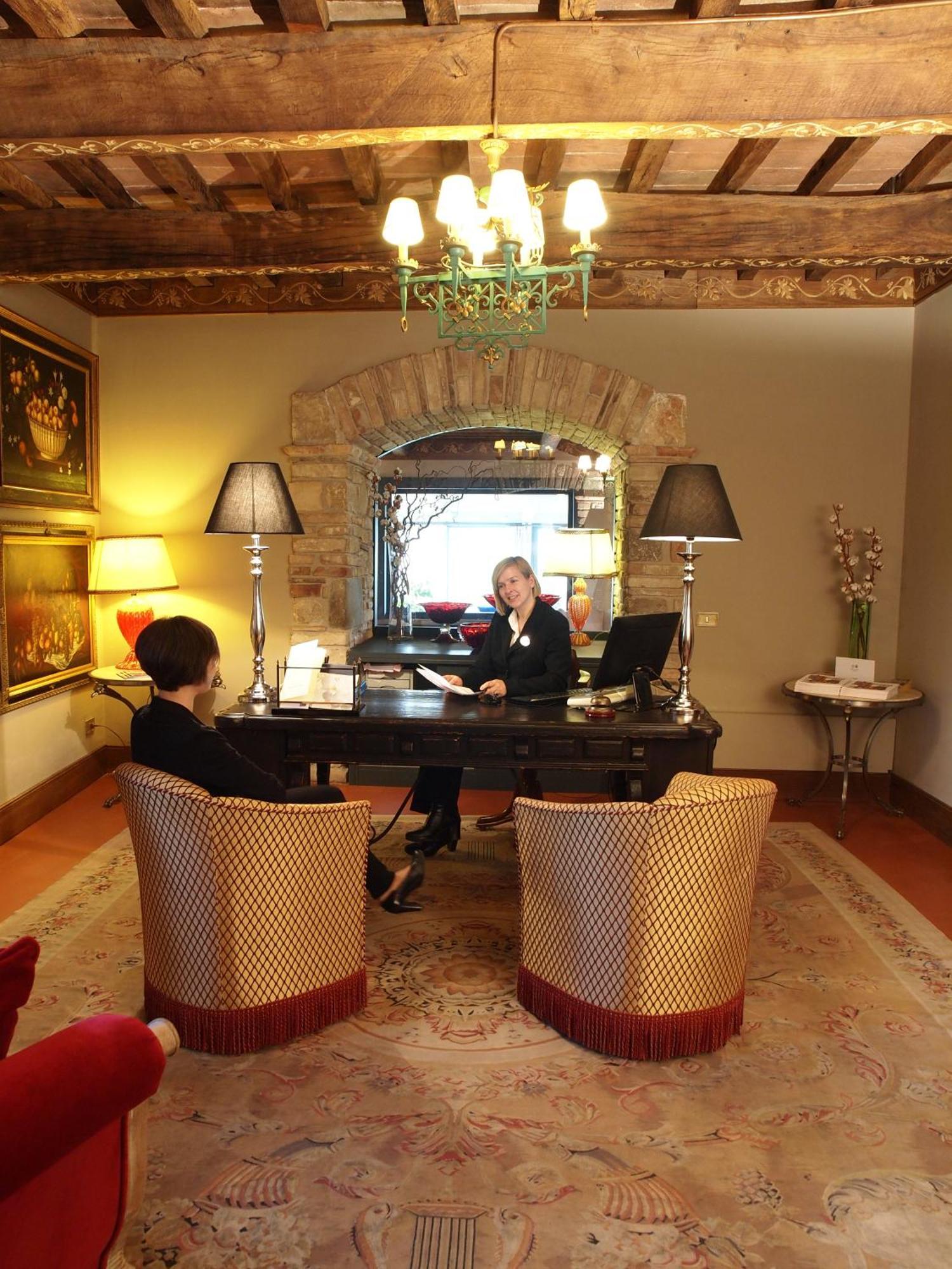 Relais Todini - Residenza D'Epoca - Luxury Historic House Buitenkant foto