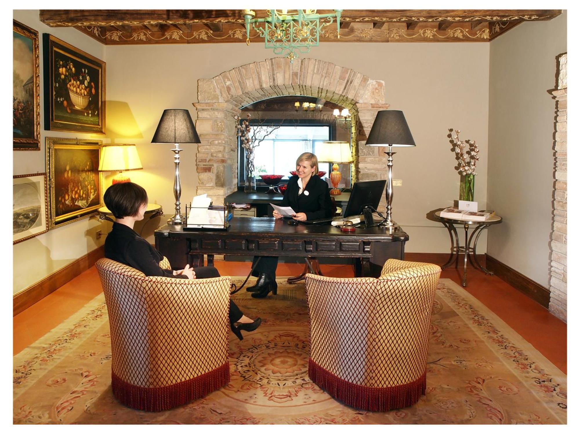 Relais Todini - Residenza D'Epoca - Luxury Historic House Buitenkant foto